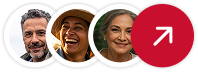 Três pessoas sorrindo e um ícone de seta em um círculo vermelho